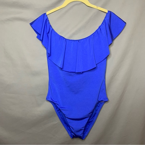 NWT Trina Turk off the shoulder ruffle one piece blue size 8

13 - Picture 1 of 14